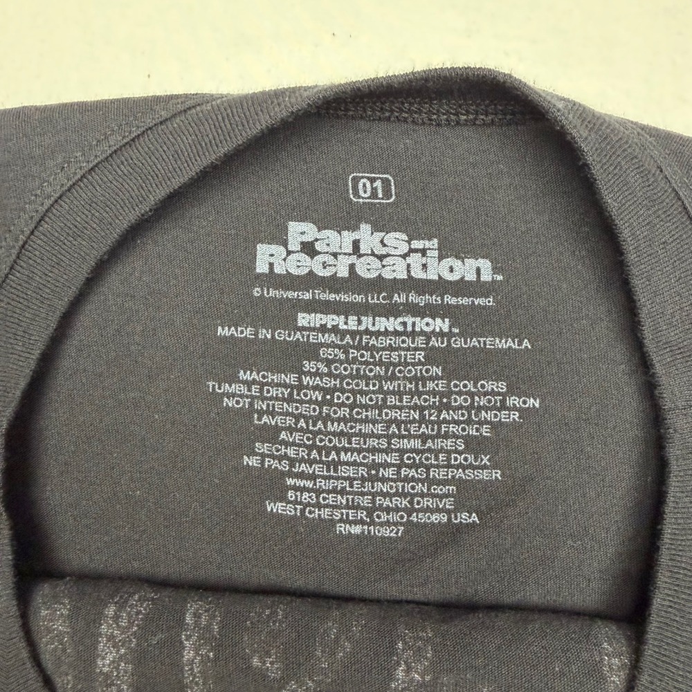 Parks and Recreation Mouse Rat T Shirt Black Women's Torrid Sz 1 approx XL - Picture 5 of 6
